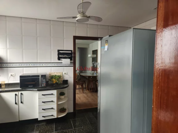 Imagem Apartamento com 2 dormitórios (1 suíte), no Embaré à venda por R$700.000,00.