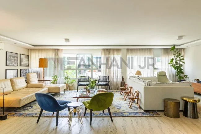 Imagem Apartamento de alto padrão para locação no Itaim Bibi, São Paulo-SP: 3 quartos, 3 suítes, 4 salas, 5 banheiros, 3 vagas, 280m².
