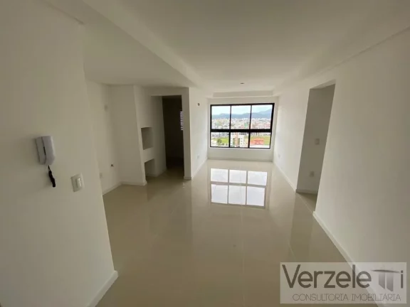 Imagem Apartamento 3 dormitórios para Venda em Balneário Camboriú / SC no bairro Estados