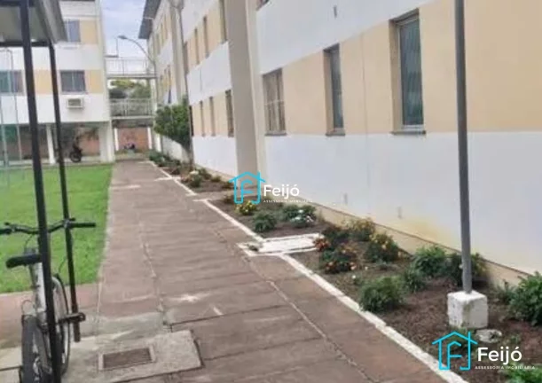 Imagem Apartamento 2 dormitórios reformado com, box fixo na Restinga