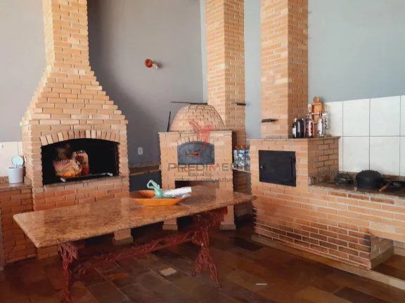 Imagem Casa ideal para quem gosta de aproveitar áreas externas . Beira Rio, Guaratinguetá