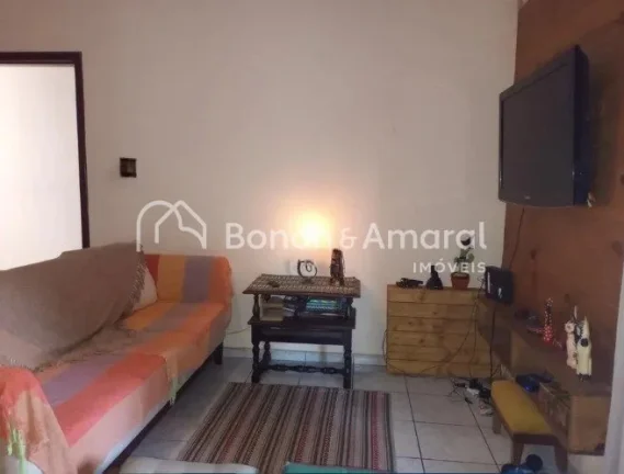 Imagem Excelente oportunidade de compra em Valinhos! Casa aconchegante localizada em um tranquilo condomín...