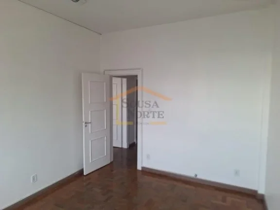 Imagem Conjunto comercial com 98 m², distribuído em ambientes amplos, bem iluminados e funcionais. Conta ...