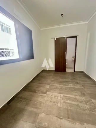 Imagem Linda casa em condomínio novo com acabamento impecável