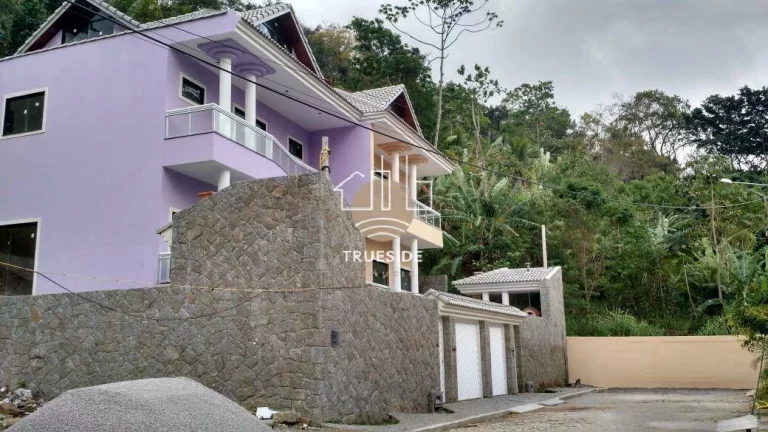 Imagem Casa encantadora na Estrada do Pontal — Venda e Locação
