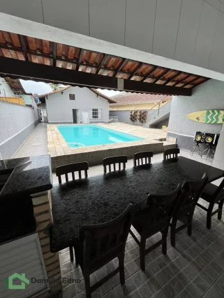 Imagem Casa com 4 Quartos VILA TUPY e 3 WC AT500,AC 362 m² ACEITA PERMULTA.