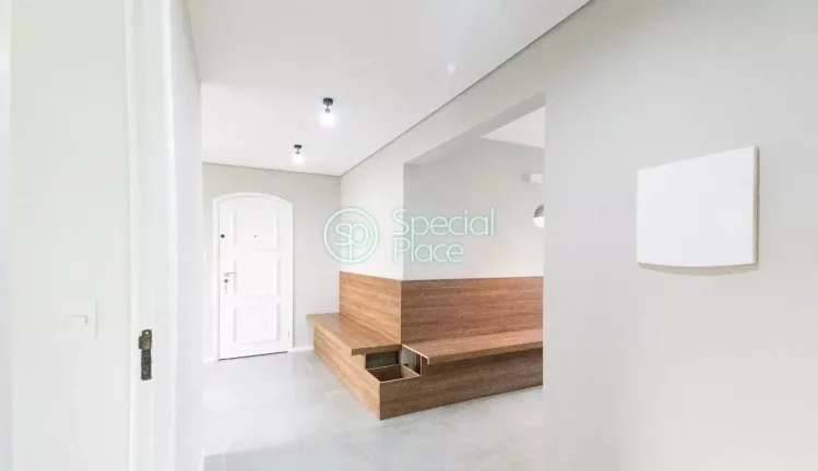 Imagem Excelente apartamento em andar alto com vista incrível , 100% REFORMADO com projeto de renomado esc...
