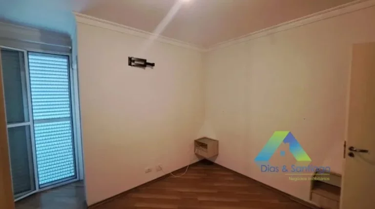 Imagem Casa Sobrado a venda com 03 quartos e 03 vagas de garagem- Cupece
