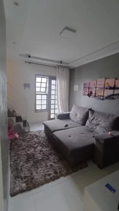 Imagem Sobrado com 2 dormitórios à venda, 80 m² por R$ 360.000,00 - Vila Romanópolis - Ferraz de Vasconcelos/SP