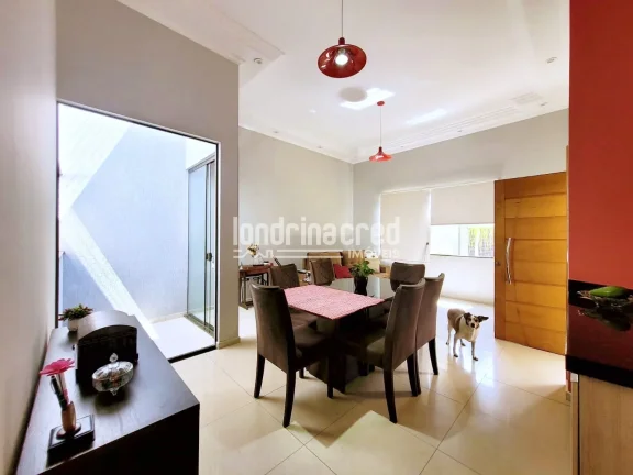 Imagem Casa com 3 Quartos (2 Suítes), 4 Banheiros, Edícula Completa e 2 Vagas no Jardim Oriente – 250m² de Terreno e 160m² de Construção