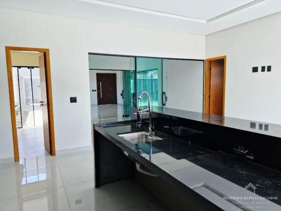 Imagem Casa térrea de alto padrão com 1 suíte máster e 2 suítes na Vila Nascente