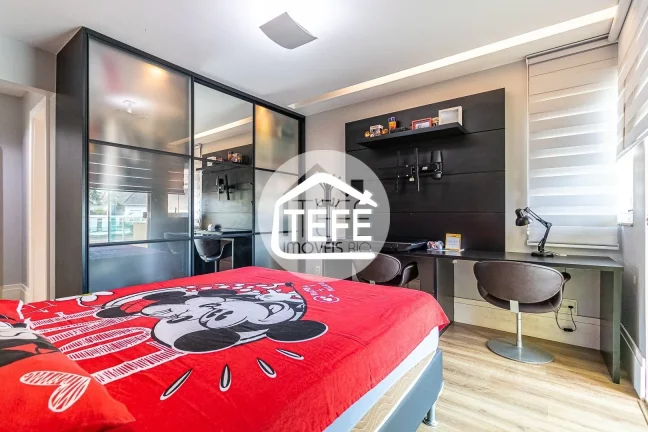 Imagem Casa com 415m² com 3 SUÍTES em Condomínio fechado no Recreio dos Bandeirantes