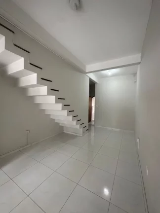 Imagem Sobrado com 3 dormitórios para alugar, 287 m² por R$ 3.369,17/mês - Centro - Jacareí/SP