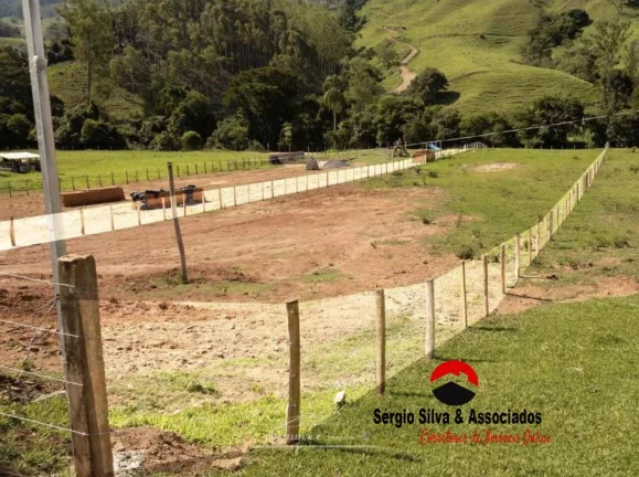 Imagem Chácara a Venda Localizado na Região de Wenceslau Baz - MG.