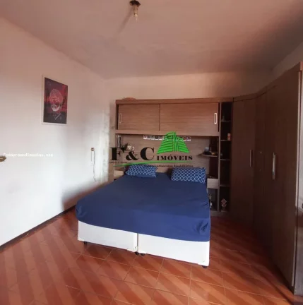 Imagem Sobrado para Venda em Limeira, Parque Hippolyto, 3 dormitórios, 2 suítes, 2 banheiros, 2 vagas
