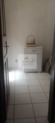 Imagem Vendo Casa, no Brisamar, com 220m², 3 quartos s/2 suítes, escritório, sala 2 ambientes e 5 vagas