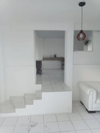 Imagem Aconchegante Prédio no Rio vermelho em Salvador Novo