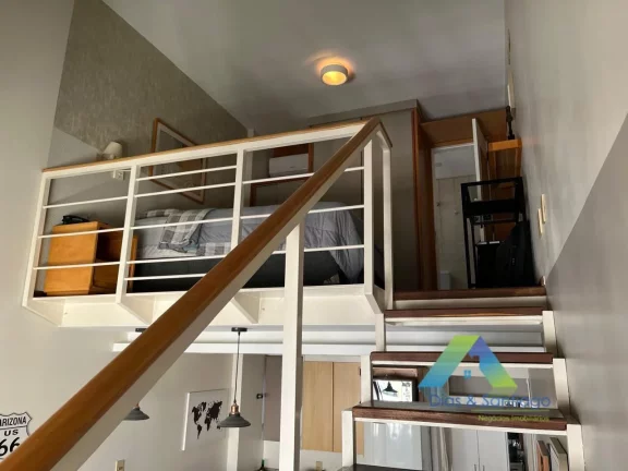 Imagem Apartamento duplex todo mobiliado em localização privilegiada na área nobre de Moema Pássaros com vaga de garagem.