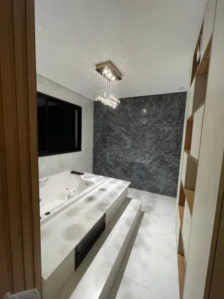 Imagem Casa à venda no Mosqueiro: 3/4 com suíte, posição Norte, 4 vagas de garagem - Confira!