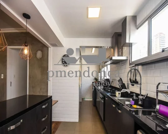 Imagem Lindo apartamento reformado em Perdizes, 100m2 de área útil, 3 quartos e 2 vagas.