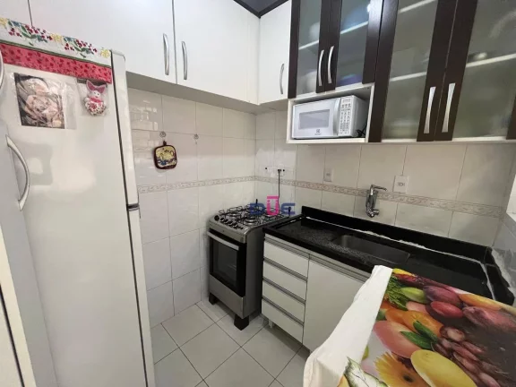 Imagem Apartamento com 2 dormitórios, em predinho na Rua Carlos Gomes, 1° andar lateral, à venda, 75 m² por R$ 350.000 - Marapé - Santos/SP