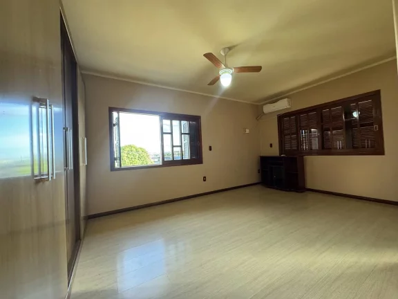 Imagem Casa 252m2, 3 quartos, mais peça comercial de 80 m2, AV. João P. De Vargas