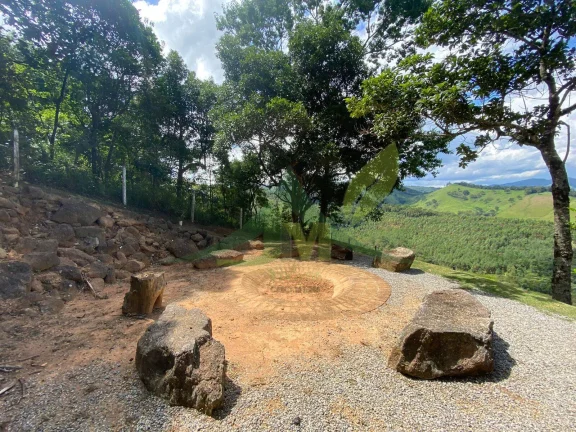 Imagem Linda Chácara Container e Chalé à Venda em Condomínio em Piracaia