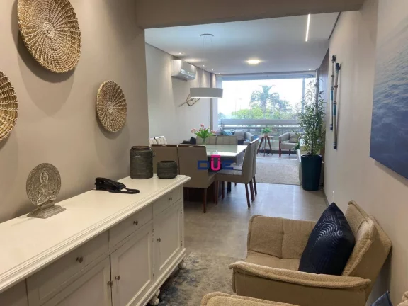 Imagem Apartamento com 2 dormitórios, 1 suíte e dependência completa, com vista mar, na Aparecida