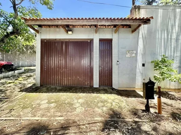 Imagem Cond Vila Velha - Casa 80% TÉRREA, 3 suítes! Lote 1.546m² plano!