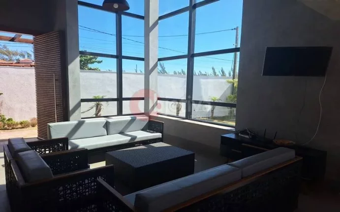 Imagem Casa independe com 4 suítes, Foguete - Cabo Frio.