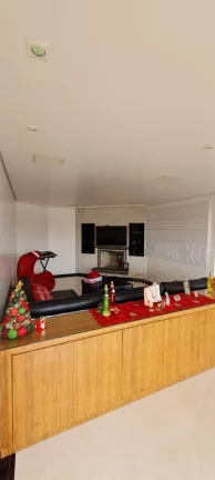 Imagem Cobertura à semi-mobiliada de 271 m², com 3 dormitórios ,sendo 2 suítes master com closet e banh...