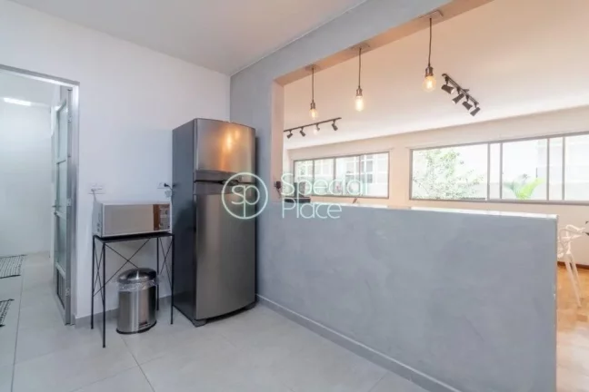 Imagem Apartamento com reforma recente e moderna Jardim Paulista. - Área: 125,00m² - Living com amplos ja...