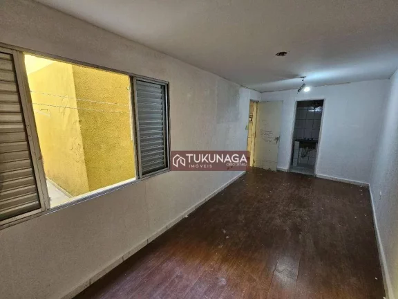 Imagem Casa com 3 dormitórios para alugar, 243 m² por R$ 6.000,00/mês - Vila Augusta - Guarulhos/SP