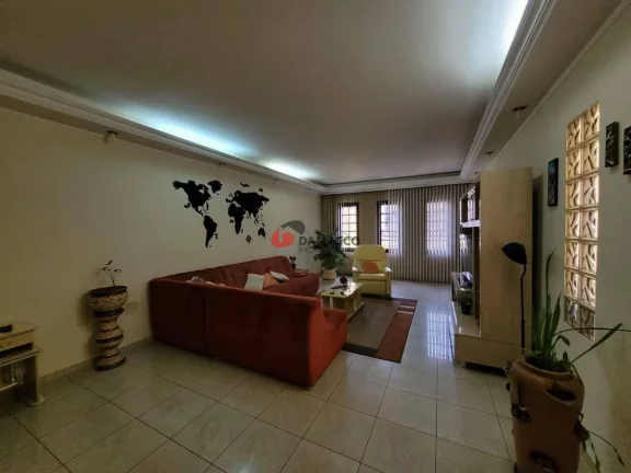 Imagem Sobrado à venda 3 Quartos, 1 Suite, 5 Vagas, 297M², Sítio da Figueira, São Paulo - SP