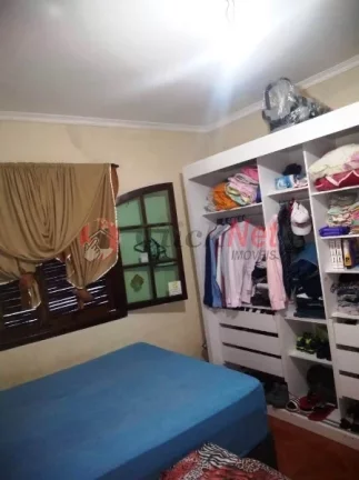 Imagem Sobrado 3 dorms c/ suite ,varanda , Quintal grande, Edícula, 2 vagas bairro Jardim Las Vegas em Santo André.