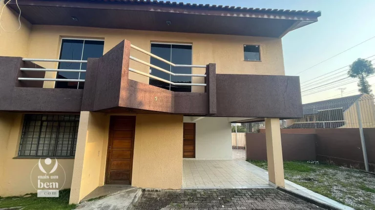 Imagem Incrível sobrado de 165 m² com 4 quartos, sacada, churrasqueira, 2 vagas de garagem à venda por R$ 800.000 - Atuba - Curitiba/PR
