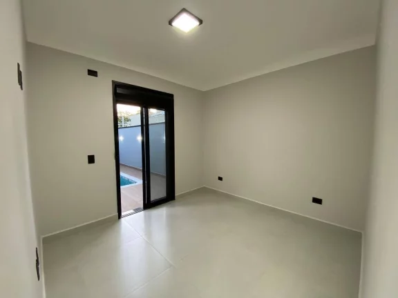 Imagem Casa de Alto Padrão no Condomínio Villa dos Inglezes