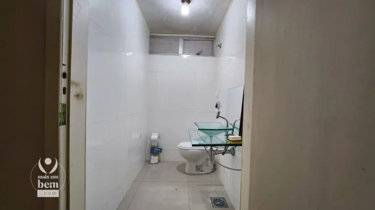 Imagem INCRÍVEL SALA COMERCIAL DE 90 m², excelente localização entre o palácio Avenida e a Biblioteca Pública por 301.000,00 Centro - Curitiba/PR