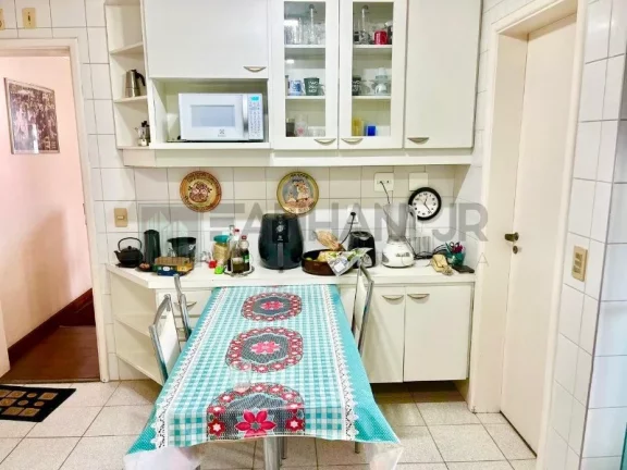 Imagem Apartamento de luxo com 4 suítes no coração do Itaim Bibi, São Paulo - Confira!