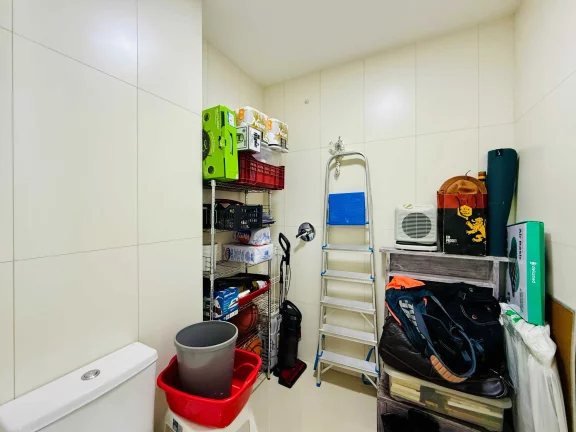 Imagem Apartamento mobiliado com 4 dormitórios sendo 2 suítes e 2 vagas de garagem em Balneário Camboriú