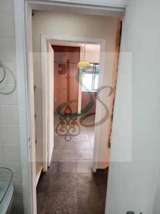 Imagem Apartamento à venda na Vila Itapura, Campinas/SP. Apartamento com 2 dormitórios com armários , cozinha americana, banheiro social com armário, despen