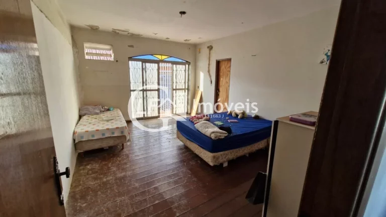 Imagem Oportunidade Imperdível ? Salão Comercial com 3.700m² Localização Estratégica na Rua Dom Aquino ? Em Frente à Praça das Araras (Cabeça de Boi)