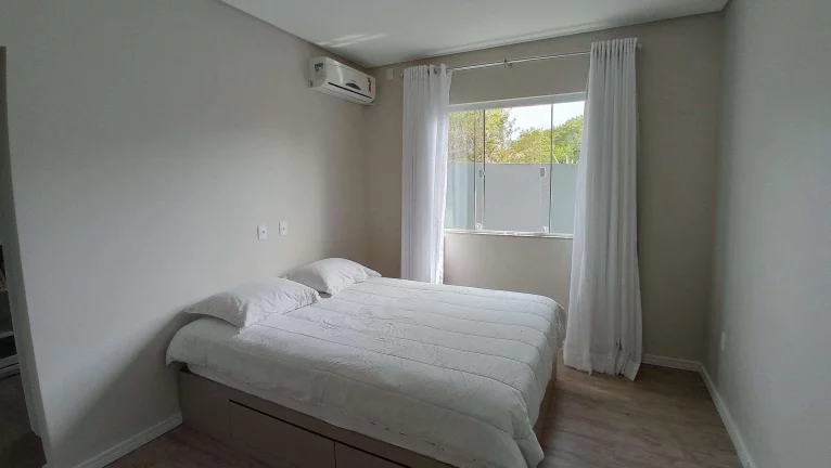 Imagem Casa à Venda, 4 Quartos(1 Suite), 2 Vagas, 355m2, Ratones, Florianópolis /SC