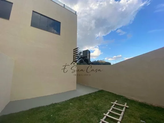 Imagem Casa Duplex 3 Quartos Suíte, Terraço e 2 Vagas, no Xangri-lá