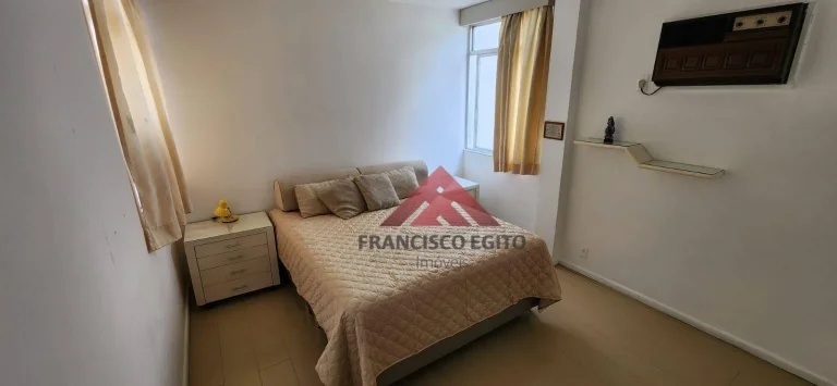 Imagem Apartamento com sala 03 quartoa e dependencia completa,vaga de garagem,em otima localização no Ingá,proximo a todo comércio, colégios e faculdades,co