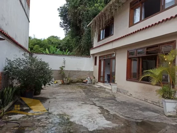 Imagem Vendo Casa com 4 quartos na Chácara do Paraíso