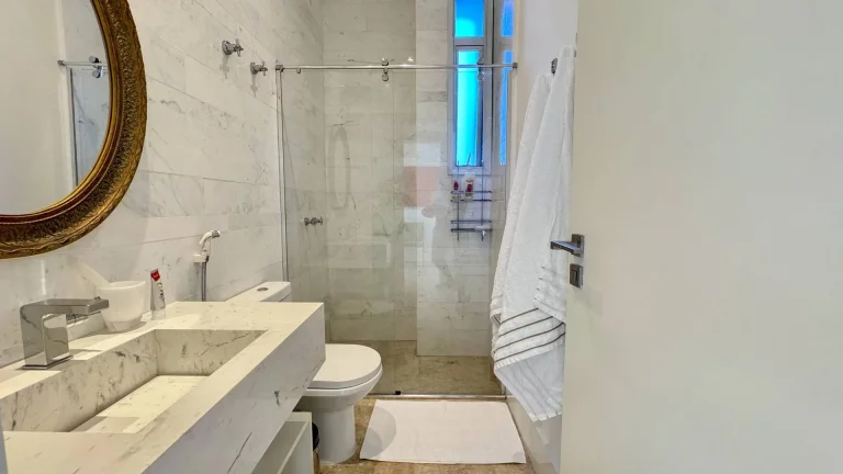 Imagem Magnífica Casa à Venda na Riviera - Módulo 19 - Apenas 900 Metros da Praia!