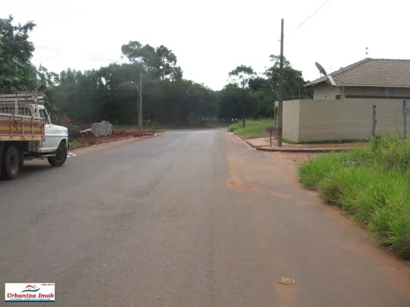 Imagem 2 Terrenos Juntos à Venda no Asfalto no Jardim Lagoa Dourada, 900m2