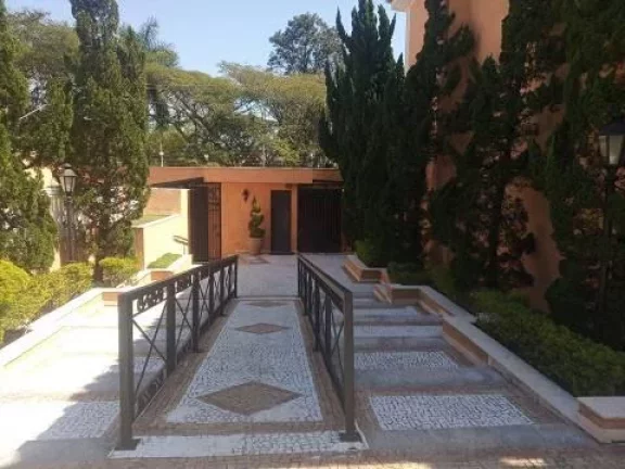 Imagem Casa de Condomínio com 4 Quartos para alugar, 475m² -Jd Leonor