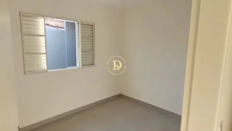 Imagem Casa - Conjunto Residencial Trinta e um de Março - 2 Dormitórios (1 suíte) - 80m